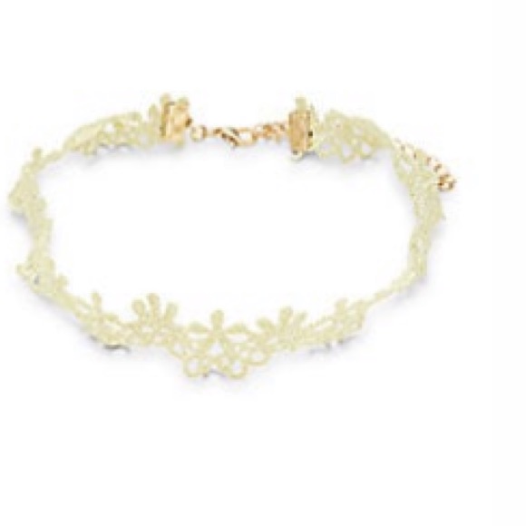 Gemma Simone Flower Choker Necklace New 12$
